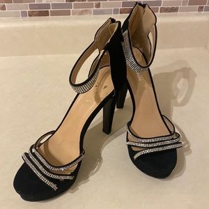 Top Moda Black velvet heels